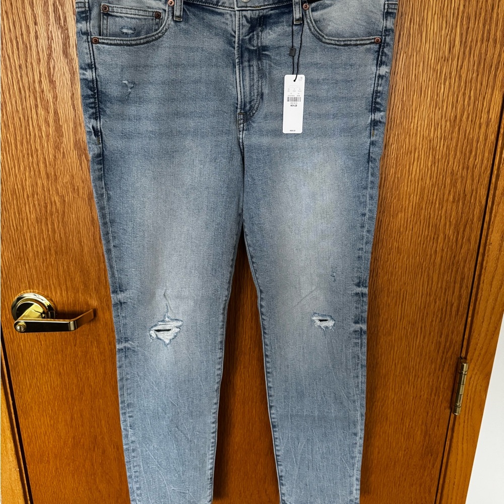 Express Men’s Distressed Stonewashed Skinny Jeans